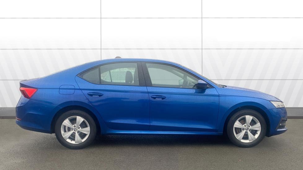 Skoda Octavia 1.0 TSI SE First Edition 5dr Petrol Hatchback - Image 5