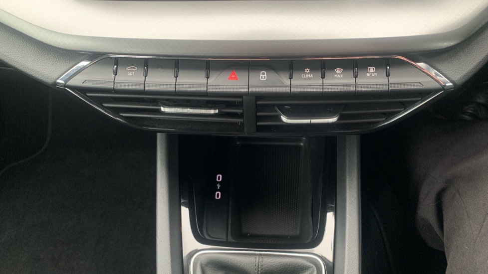 Skoda Octavia 1.0 TSI SE First Edition 5dr Petrol Hatchback - Image 32
