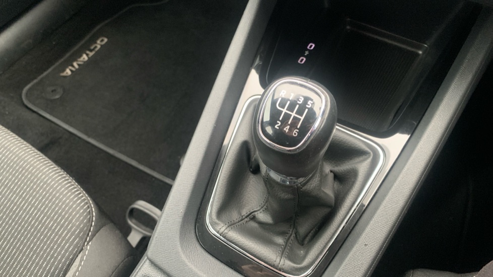 Skoda Octavia 1.0 TSI SE First Edition 5dr Petrol Hatchback - Image 33