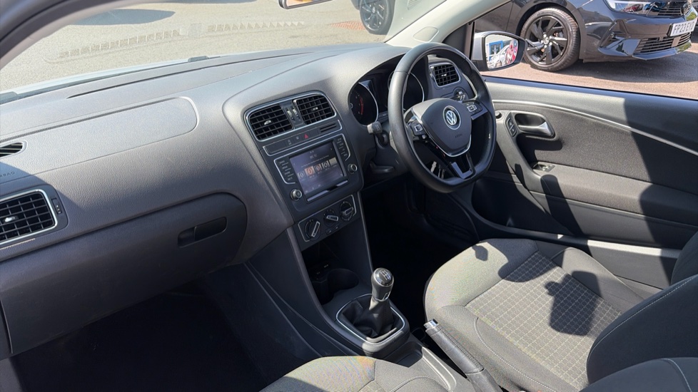 Volkswagen Polo 1.0 SE 3dr Petrol Hatchback - Image 9