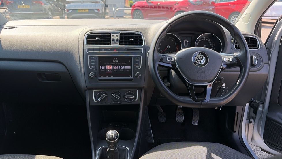 Volkswagen Polo 1.0 SE 3dr Petrol Hatchback - Image 10