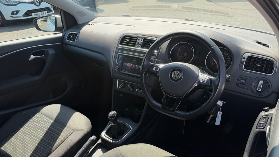 Volkswagen Polo 1.0 SE 3dr Petrol Hatchback - Image 11