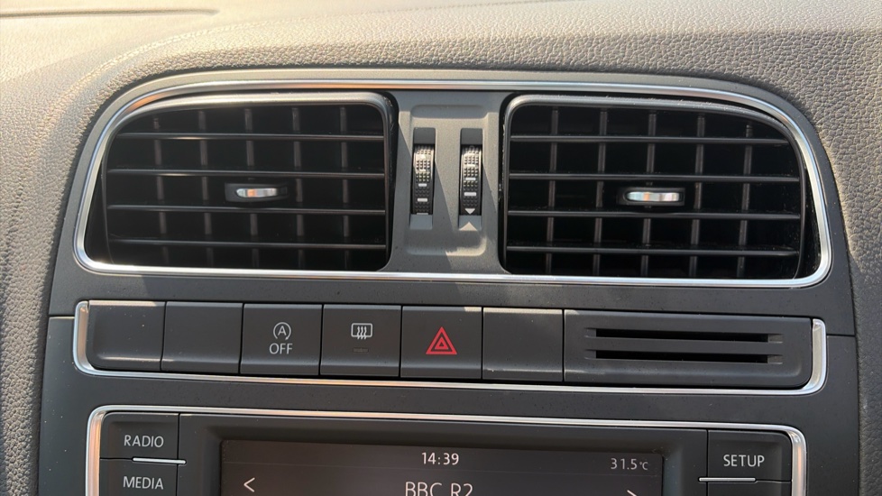 Volkswagen Polo 1.0 SE 3dr Petrol Hatchback - Image 25