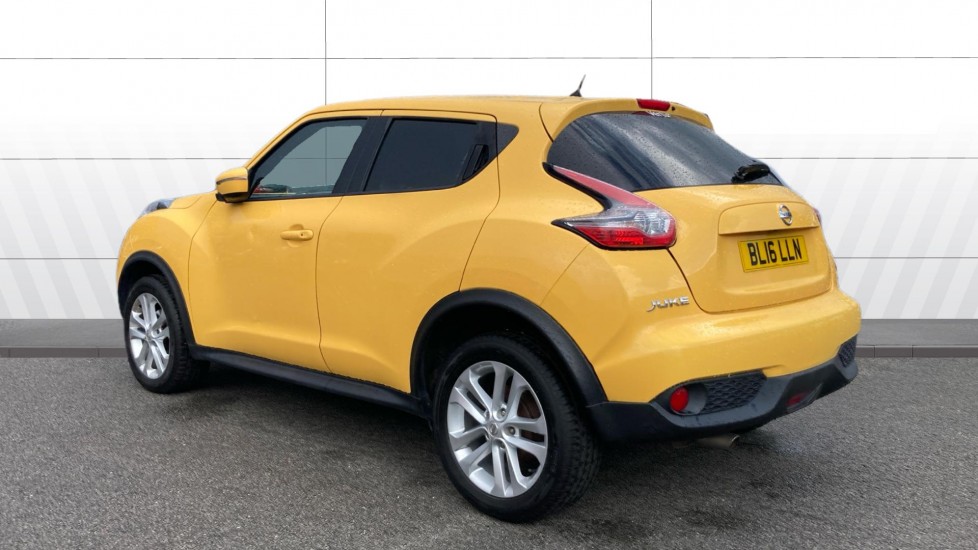 Nissan Juke 1.2 DiG-T N-Connecta 5dr Petrol Hatchback - Image 2