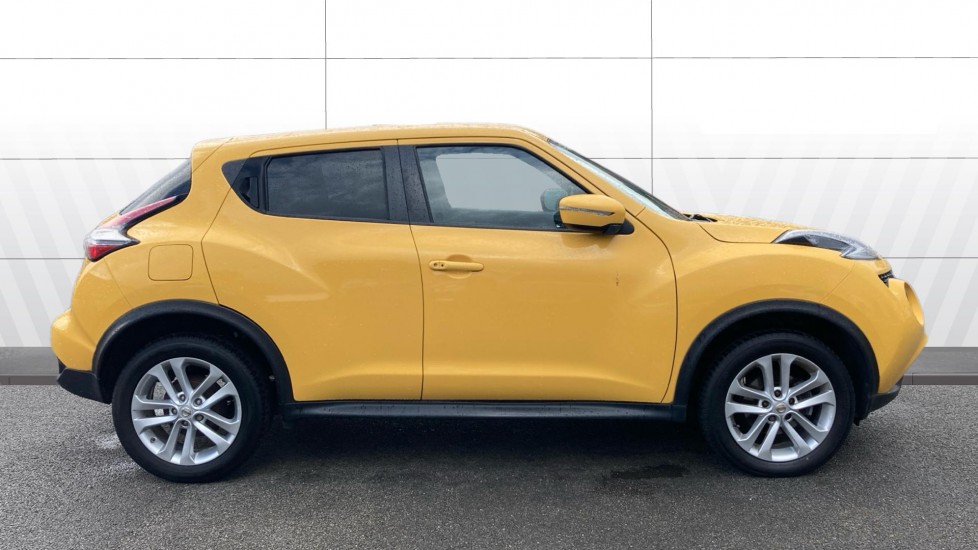 Nissan Juke 1.2 DiG-T N-Connecta 5dr Petrol Hatchback - Image 5