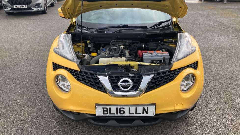 Nissan Juke 1.2 DiG-T N-Connecta 5dr Petrol Hatchback - Image 8