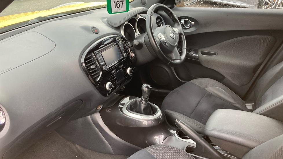 Nissan Juke 1.2 DiG-T N-Connecta 5dr Petrol Hatchback - Image 9