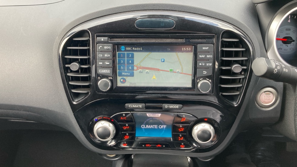 Nissan Juke 1.2 DiG-T N-Connecta 5dr Petrol Hatchback - Image 12