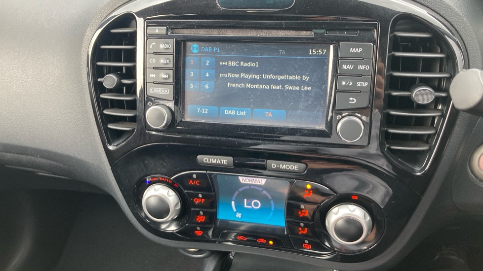 Nissan Juke 1.2 DiG-T N-Connecta 5dr Petrol Hatchback - Image 28