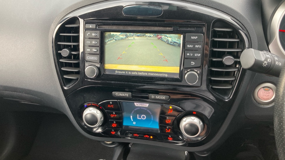 Nissan Juke 1.2 DiG-T N-Connecta 5dr Petrol Hatchback - Image 29