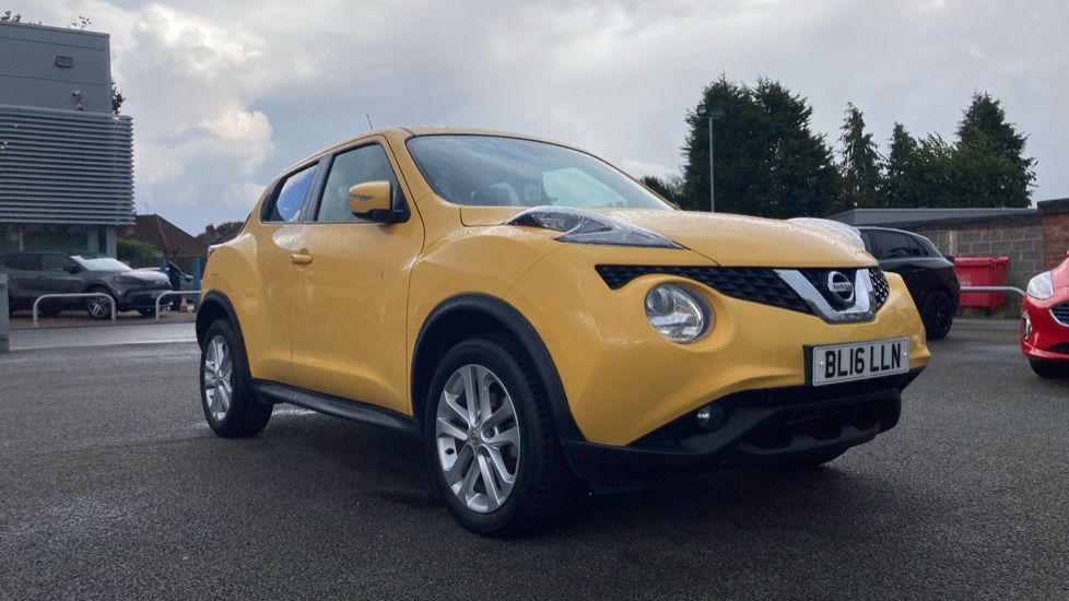 Nissan Juke 1.2 DiG-T N-Connecta 5dr Petrol Hatchback - Image 36