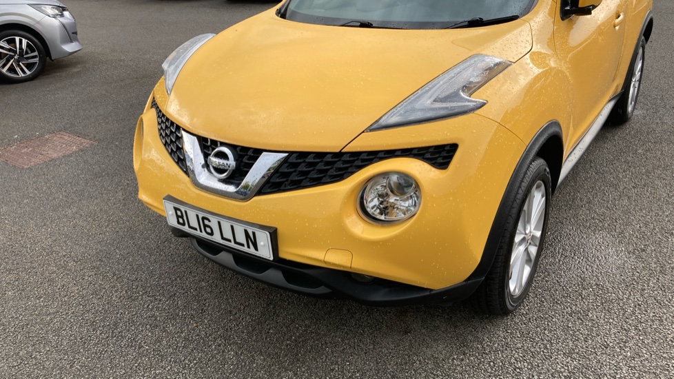 Nissan Juke 1.2 DiG-T N-Connecta 5dr Petrol Hatchback - Image 37