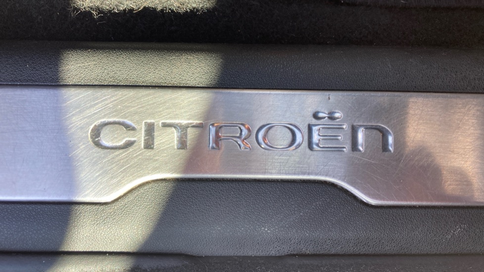 Citroen Grand C4 Picasso 1.6 BlueHDi Feel 5dr EAT6 Diesel Estate - Image 31
