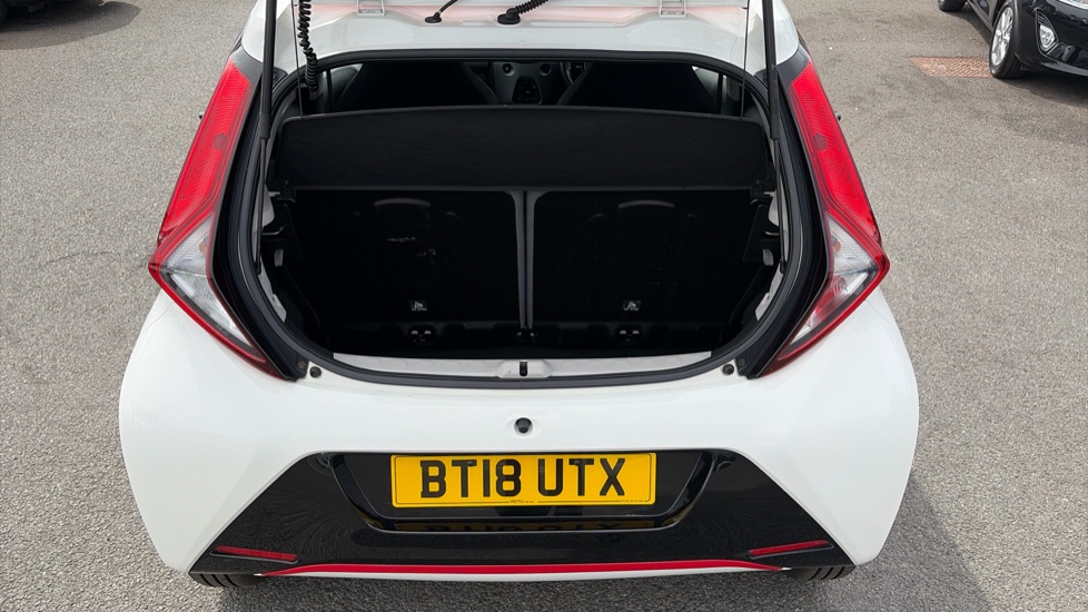 Toyota Aygo 1.0 VVT-i X-Press 5dr Petrol Hatchback - Image 4