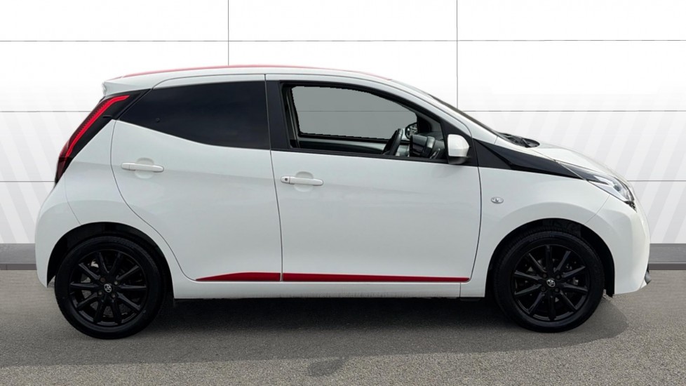 Toyota Aygo 1.0 VVT-i X-Press 5dr Petrol Hatchback - Image 5