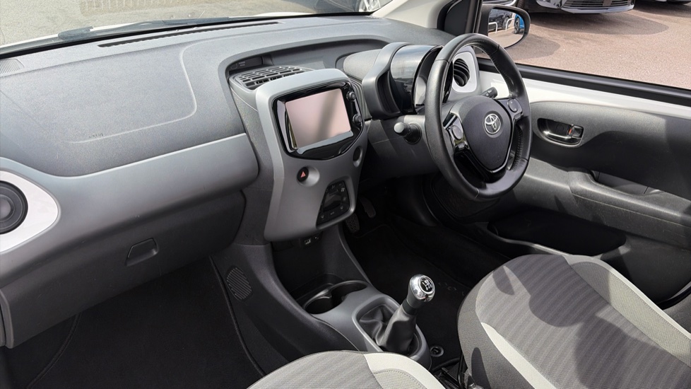 Toyota Aygo 1.0 VVT-i X-Press 5dr Petrol Hatchback - Image 9