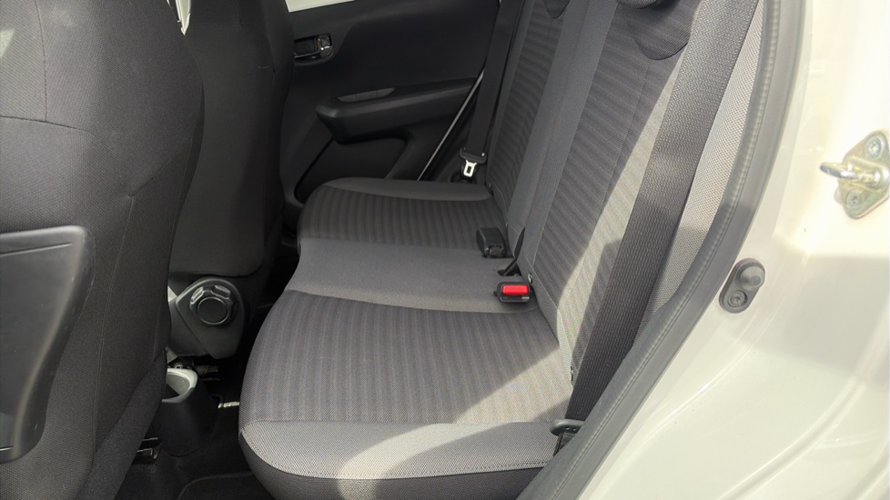 Toyota Aygo 1.0 VVT-i X-Press 5dr Petrol Hatchback - Image 16