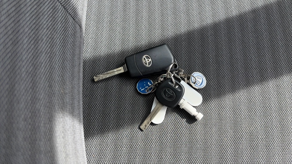 Toyota Aygo 1.0 VVT-i X-Press 5dr Petrol Hatchback - Image 20