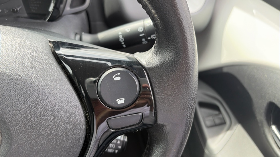 Toyota Aygo 1.0 VVT-i X-Press 5dr Petrol Hatchback - Image 22