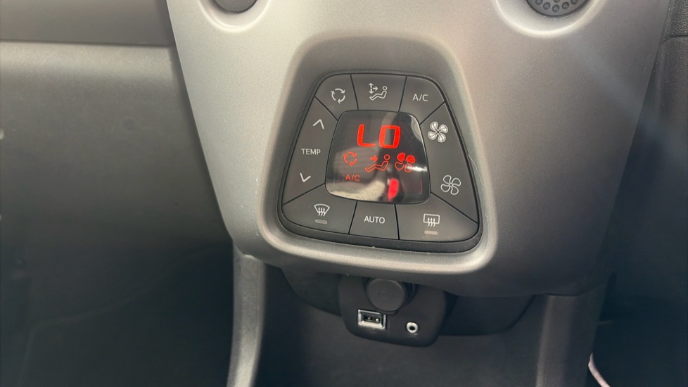 Toyota Aygo 1.0 VVT-i X-Press 5dr Petrol Hatchback - Image 29