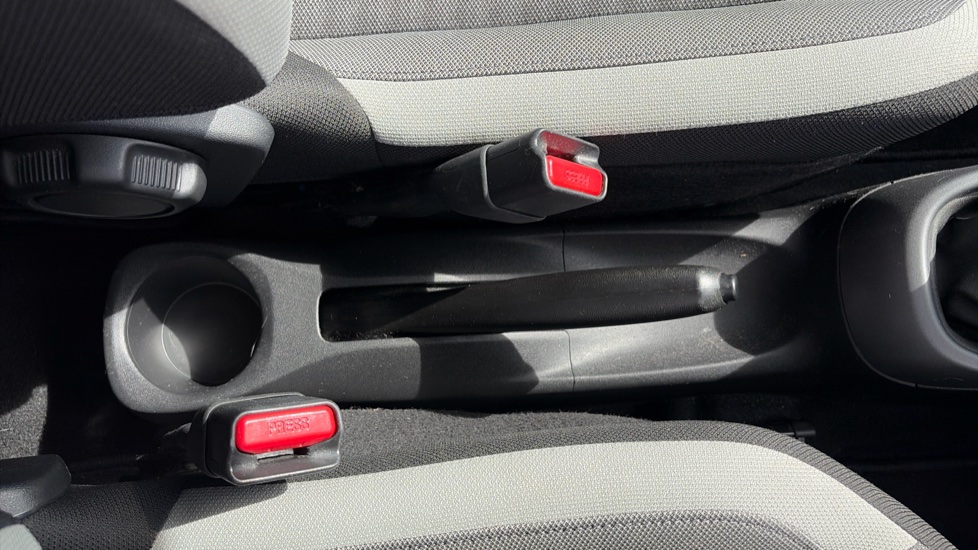 Toyota Aygo 1.0 VVT-i X-Press 5dr Petrol Hatchback - Image 33