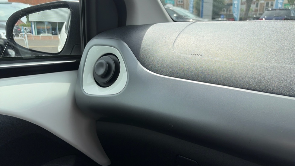 Toyota Aygo 1.0 VVT-i X-Press 5dr Petrol Hatchback - Image 35
