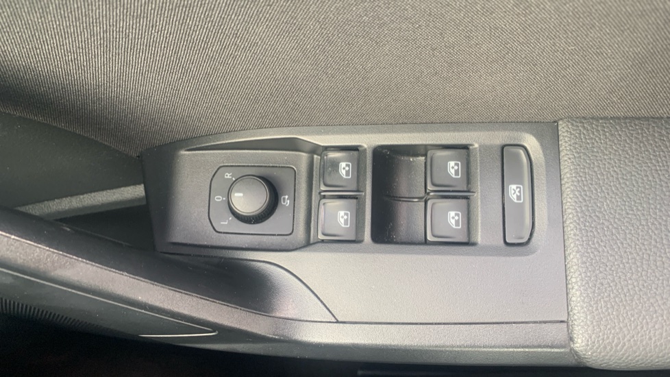 SEAT Arona 1.0 TSI 110 FR 5dr Petrol Hatchback - Image 26