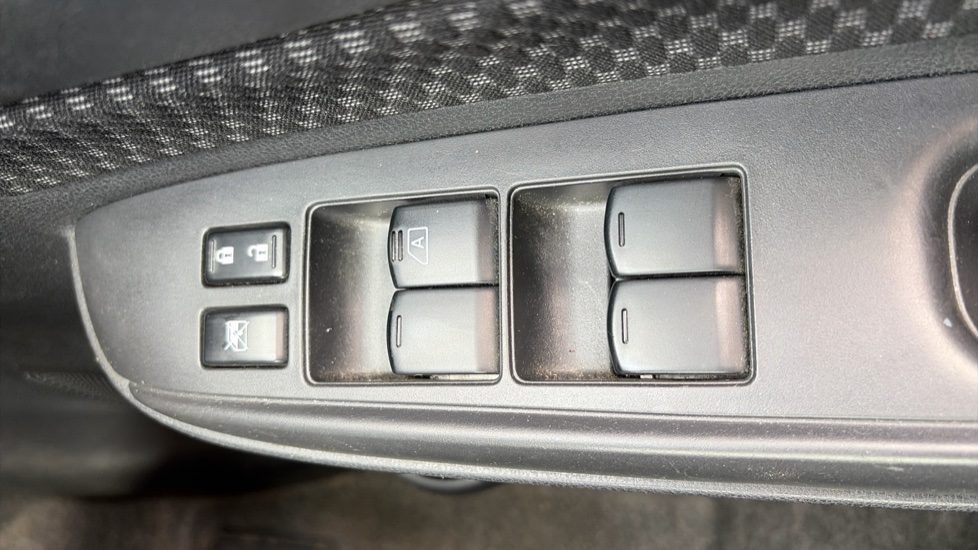 Nissan Note 1.2 DiG-S Acenta Premium 5dr Auto Petrol Hatchback - Image 32