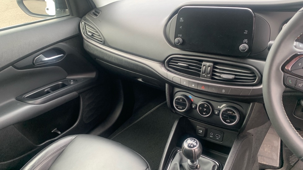 Fiat Tipo 1.4 T-Jet [120] S Design 5dr Petrol Hatchback - Image 14