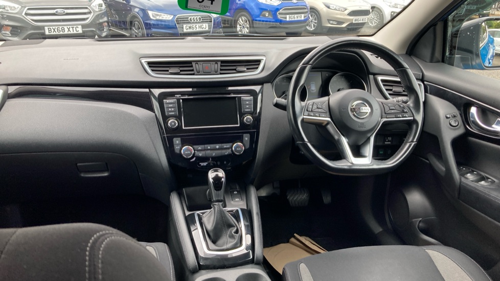 Nissan Qashqai 1.3 DiG-T 160 [157] Acenta Premium 5dr DCT Petrol Hatchback - Image 10