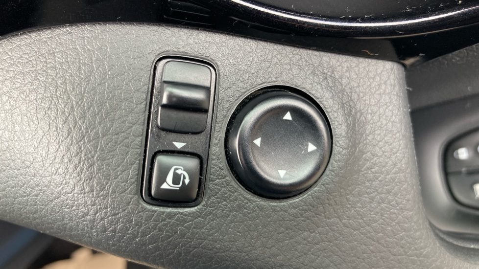 Nissan Qashqai 1.3 DiG-T 160 [157] Acenta Premium 5dr DCT Petrol Hatchback - Image 22