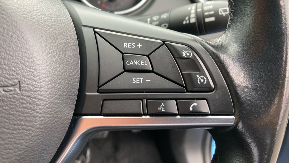 Nissan Qashqai 1.3 DiG-T 160 [157] Acenta Premium 5dr DCT Petrol Hatchback - Image 25