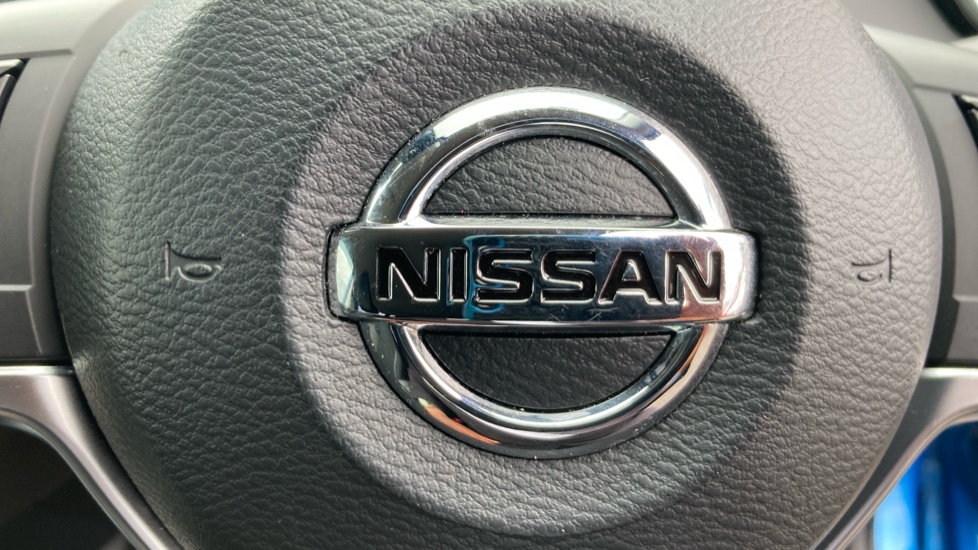 Nissan Qashqai 1.3 DiG-T 160 [157] Acenta Premium 5dr DCT Petrol Hatchback - Image 27