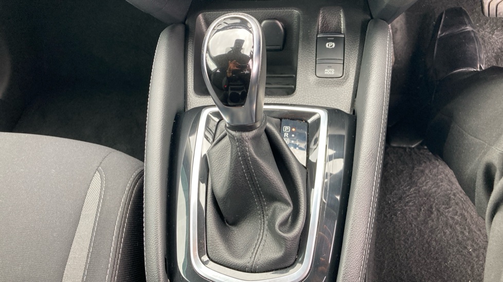 Nissan Qashqai 1.3 DiG-T 160 [157] Acenta Premium 5dr DCT Petrol Hatchback - Image 29