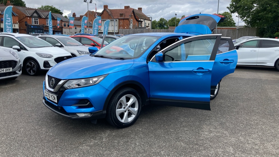 Nissan Qashqai 1.3 DiG-T 160 [157] Acenta Premium 5dr DCT Petrol Hatchback - Image 46
