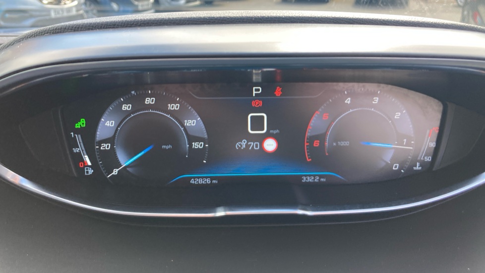 Peugeot 3008 1.5 BlueHDi Allure 5dr EAT8 Diesel Estate - Image 18