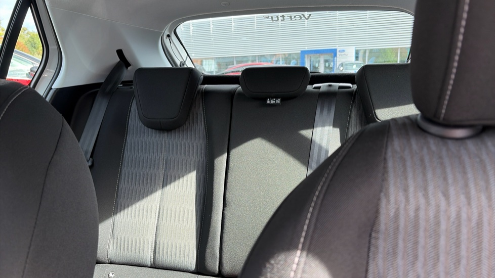 Vauxhall Corsa 1.2 SE 5dr Petrol Hatchback - Image 15