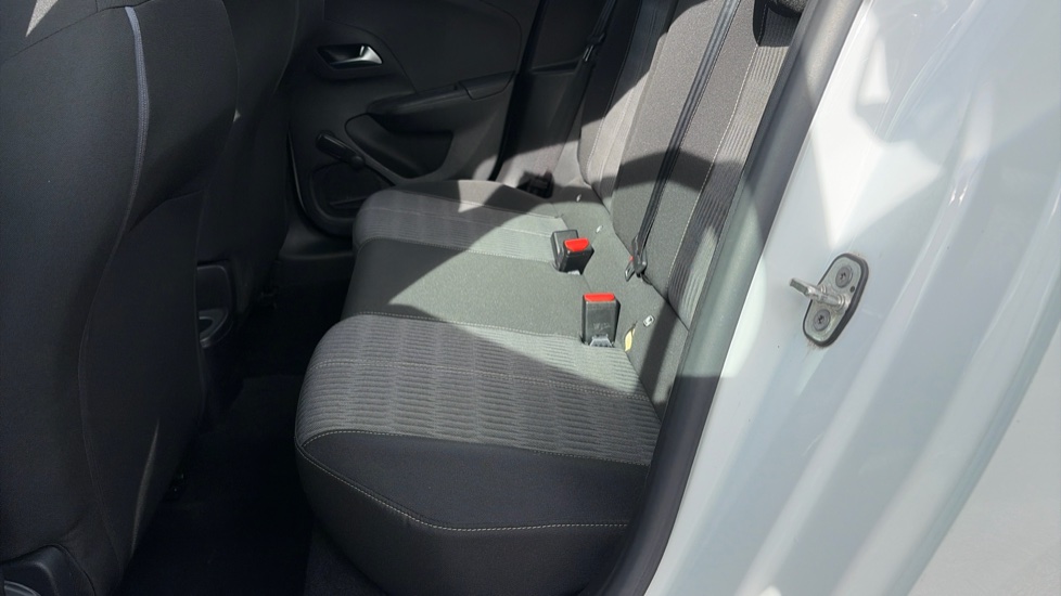 Vauxhall Corsa 1.2 SE 5dr Petrol Hatchback - Image 16