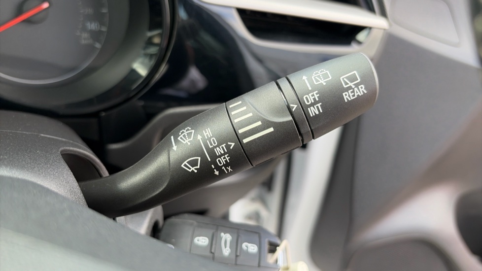 Vauxhall Corsa 1.2 SE 5dr Petrol Hatchback - Image 23