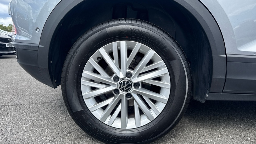 Volkswagen T-Roc 1.0 TSI Life 5dr Petrol Hatchback - Image 7