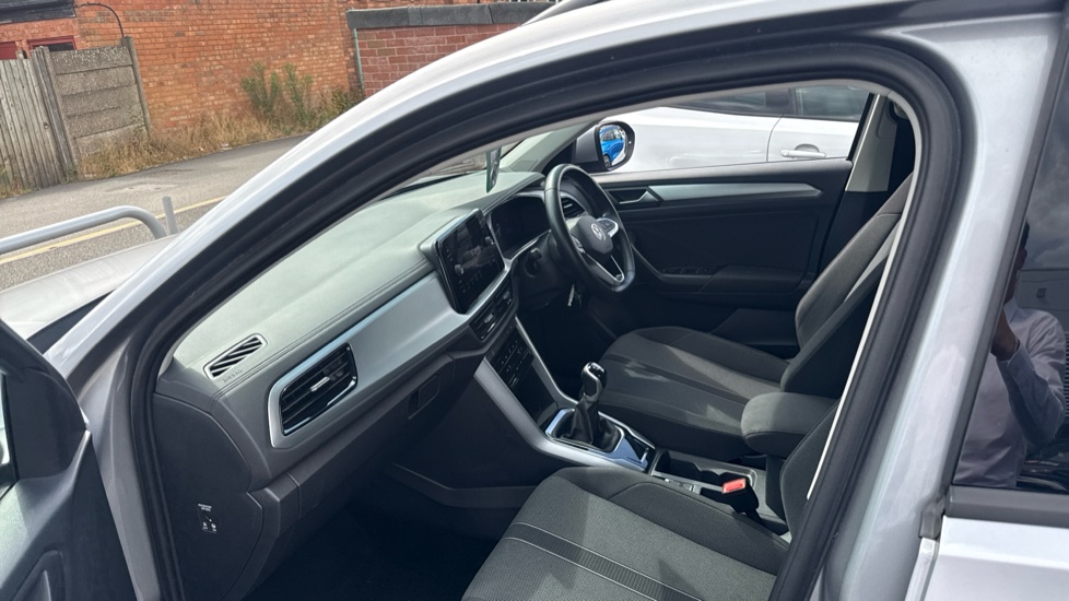 Volkswagen T-Roc 1.0 TSI Life 5dr Petrol Hatchback - Image 9