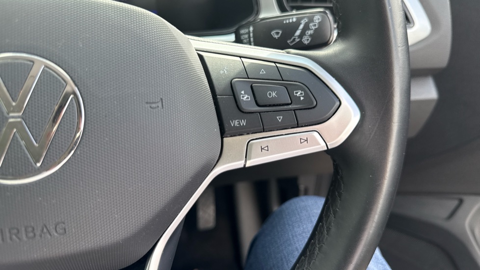 Volkswagen T-Roc 1.0 TSI Life 5dr Petrol Hatchback - Image 28