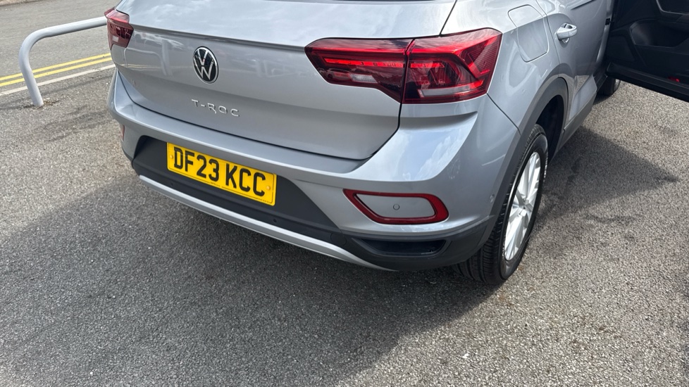 Volkswagen T-Roc 1.0 TSI Life 5dr Petrol Hatchback - Image 32