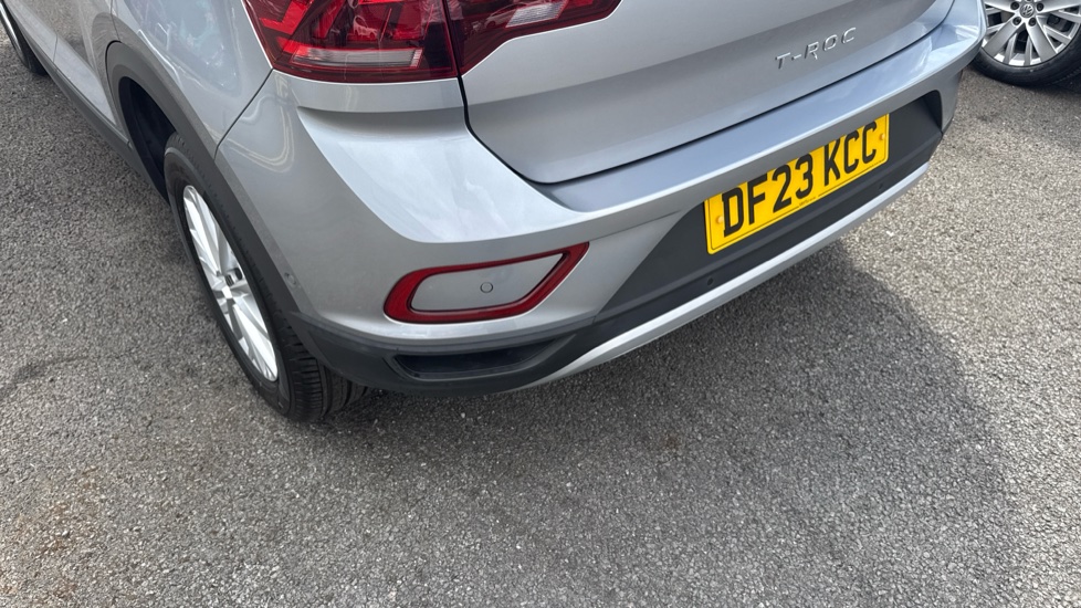Volkswagen T-Roc 1.0 TSI Life 5dr Petrol Hatchback - Image 33