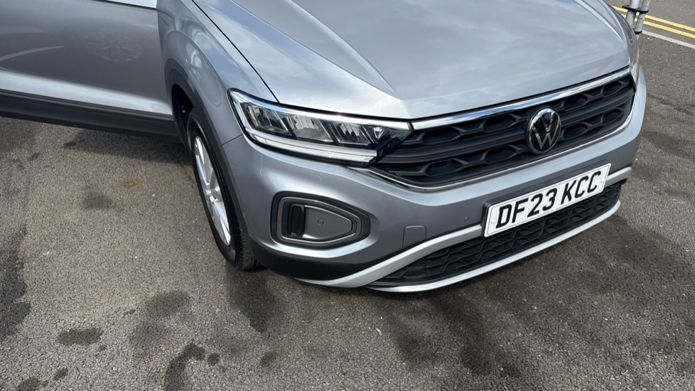 Volkswagen T-Roc 1.0 TSI Life 5dr Petrol Hatchback - Image 35