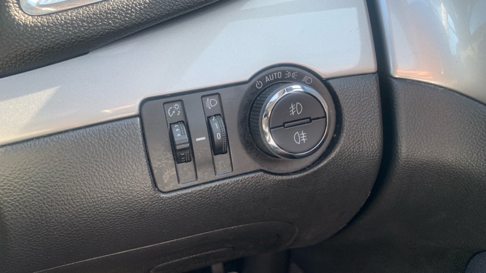 Vauxhall Mokka 1.6i Exclusiv 5dr Petrol Hatchback - Image 25