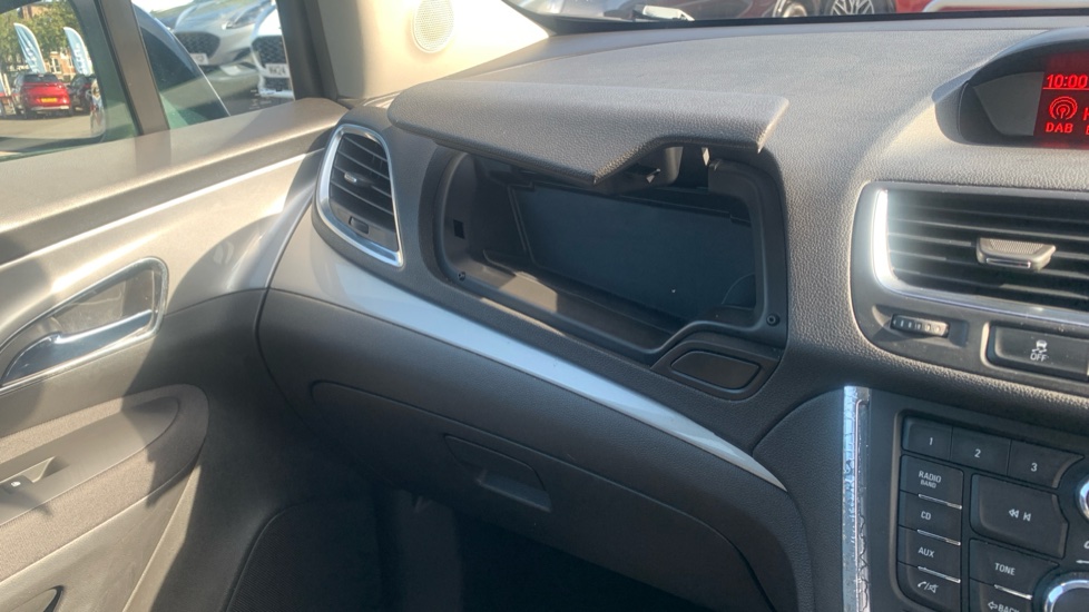 Vauxhall Mokka 1.6i Exclusiv 5dr Petrol Hatchback - Image 34