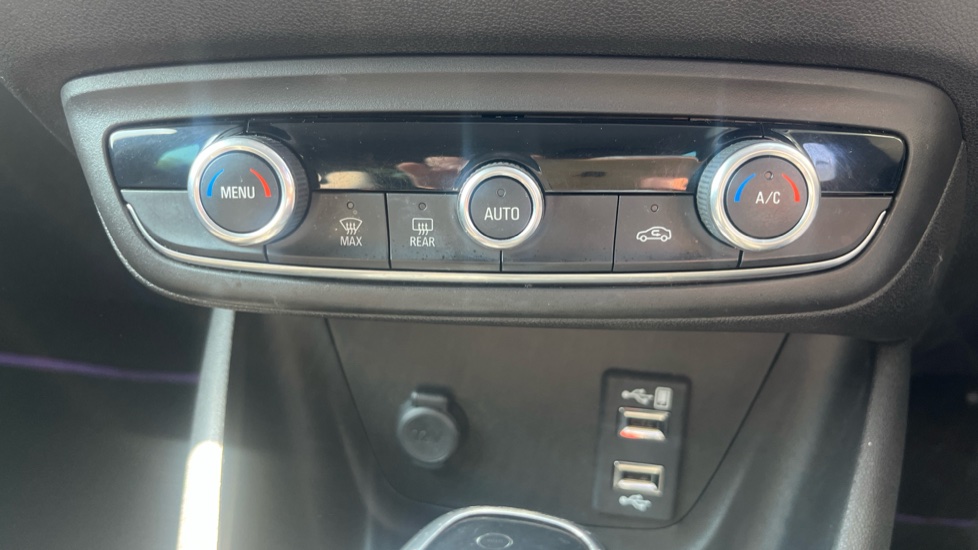 Vauxhall Crossland X 1.2T [110] Elite Nav 5dr [Start Stop] Auto Petrol Hatchback - Image 25
