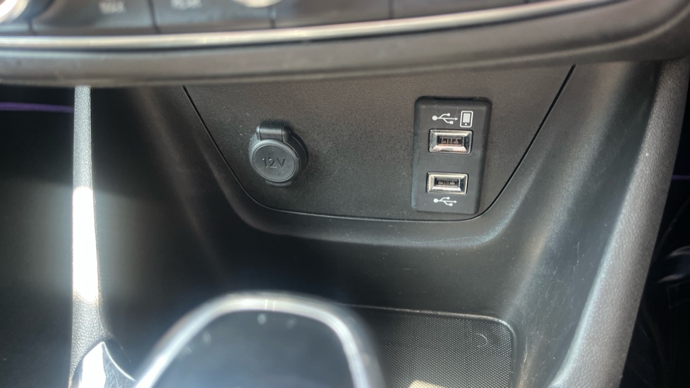 Vauxhall Crossland X 1.2T [110] Elite Nav 5dr [Start Stop] Auto Petrol Hatchback - Image 26