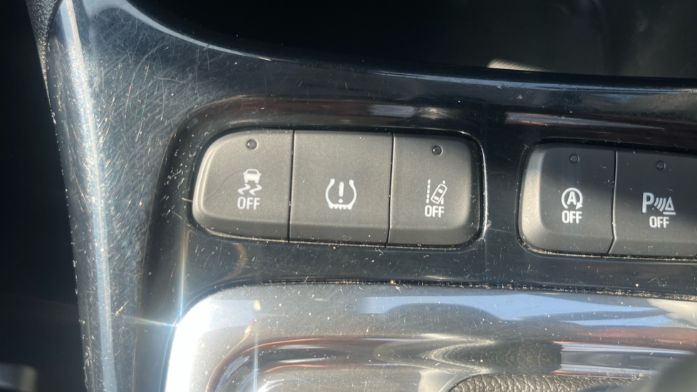 Vauxhall Crossland X 1.2T [110] Elite Nav 5dr [Start Stop] Auto Petrol Hatchback - Image 27
